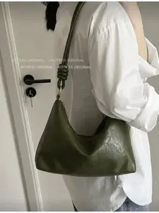 New Fashion Sexy Girl Style Solid Color PU Waterproof Material Pattern Woven Strap Buckle Shoulder Bag Suitable for Travel Shopping and Commuting to Work