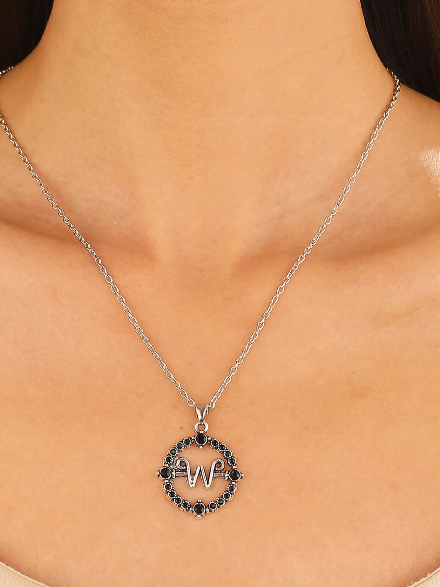 Wednesday Necklace, Alloy W Letter Pendant Necklace, Trendy Jewelry for Women, Perfect Gift Idea, Stylish Accessory