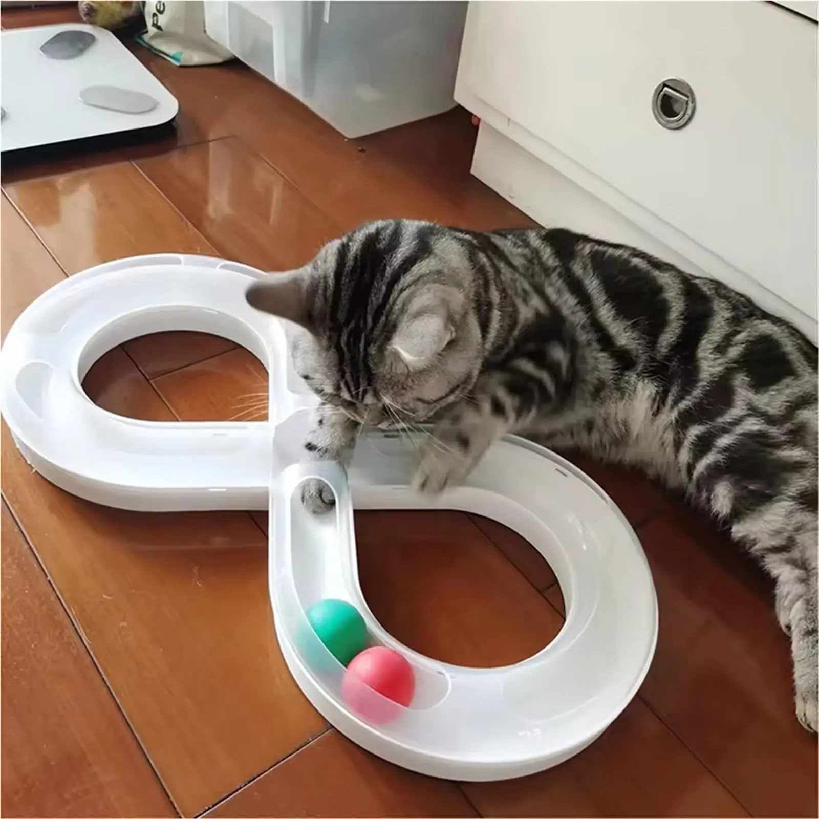 Cat toy 8 character design track ball fun spinning ball game interactive entertainment toy specially designed for cats