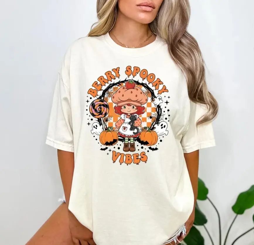 Berry Spooky Vibes Shirt, Berry Scary Shirt, Cute Halloween, Retro Halloween Cartoon Strawberry Shirt, Spooky Season, Halloween Matching