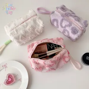 Women's Plush Heart-Shaped Cosmetic Bag, Portable Handbag/coin Purse, Lipstick Organizer, Travel Toiletry Bag, Best Gift for Valentine's Day