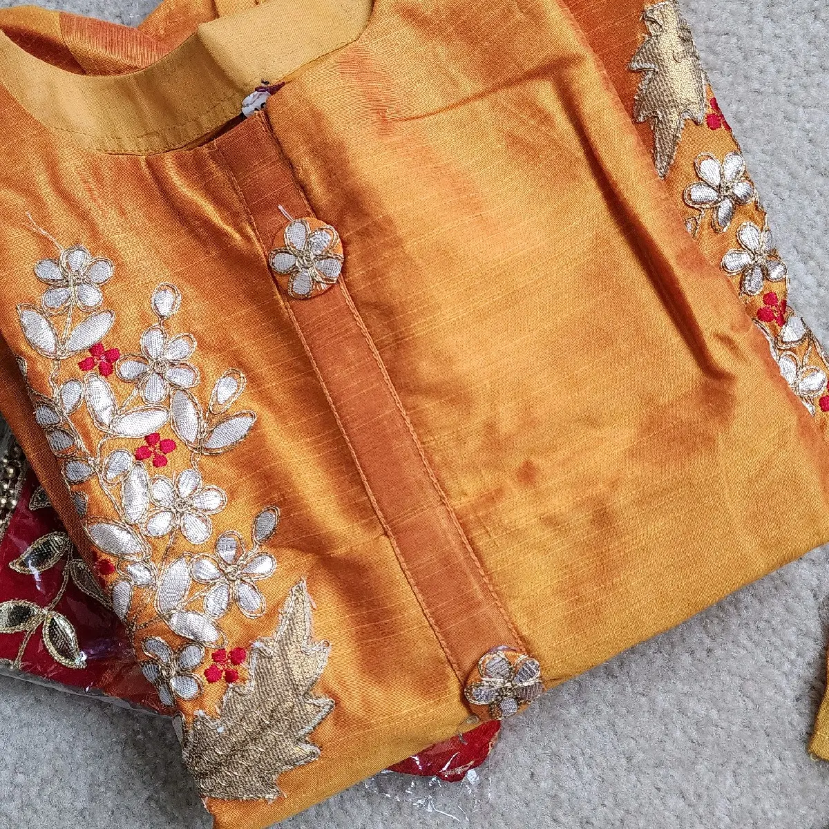 Kurthi with shawl! Kurthi with shawl!