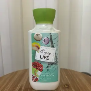 Lightly scented fragrance lotions