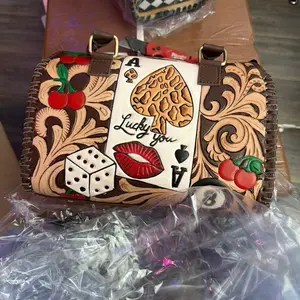 Median 11-in Speedy Leopard Ace Accessory with Lucky Lady Design