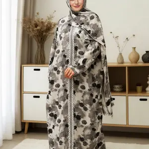 Women's Ditsy Floral Print Contrast Lace Prayer Dress with Integrated Hijab, Elegant Batwing Sleeve Maxi Kaftan for Daily Wear, Ladies Islamic Clothing for All Seasons