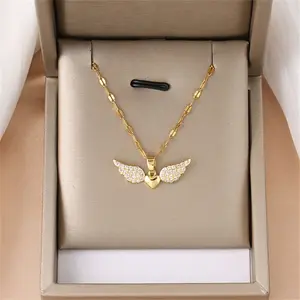 A Stylish Cubic Synthetic Zircon ​   Heart-Shaped Angel Wings Pendant Necklace, Perfect As a Gift for Anniversaries Or Birthdays, Suitable for Girls to Wear Daily