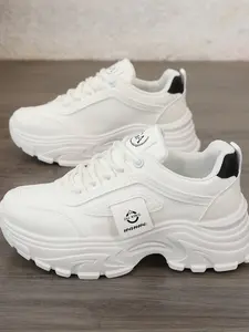 A pair of women's sports casual shoes, Sneaker, Walking Shoes, with a thick sole for height increase, anti-slip and wear-resistant design, lightweight, comfortable and breathable design, suitable for outdoor casual travel and vacation wear in all seasons.