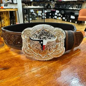 LONGHORN BUCKLE WITH ARROWS AND TOOLED DESIGN LONGHORN BUCKLE WITH ARROWS AND TOOLED DESIGN