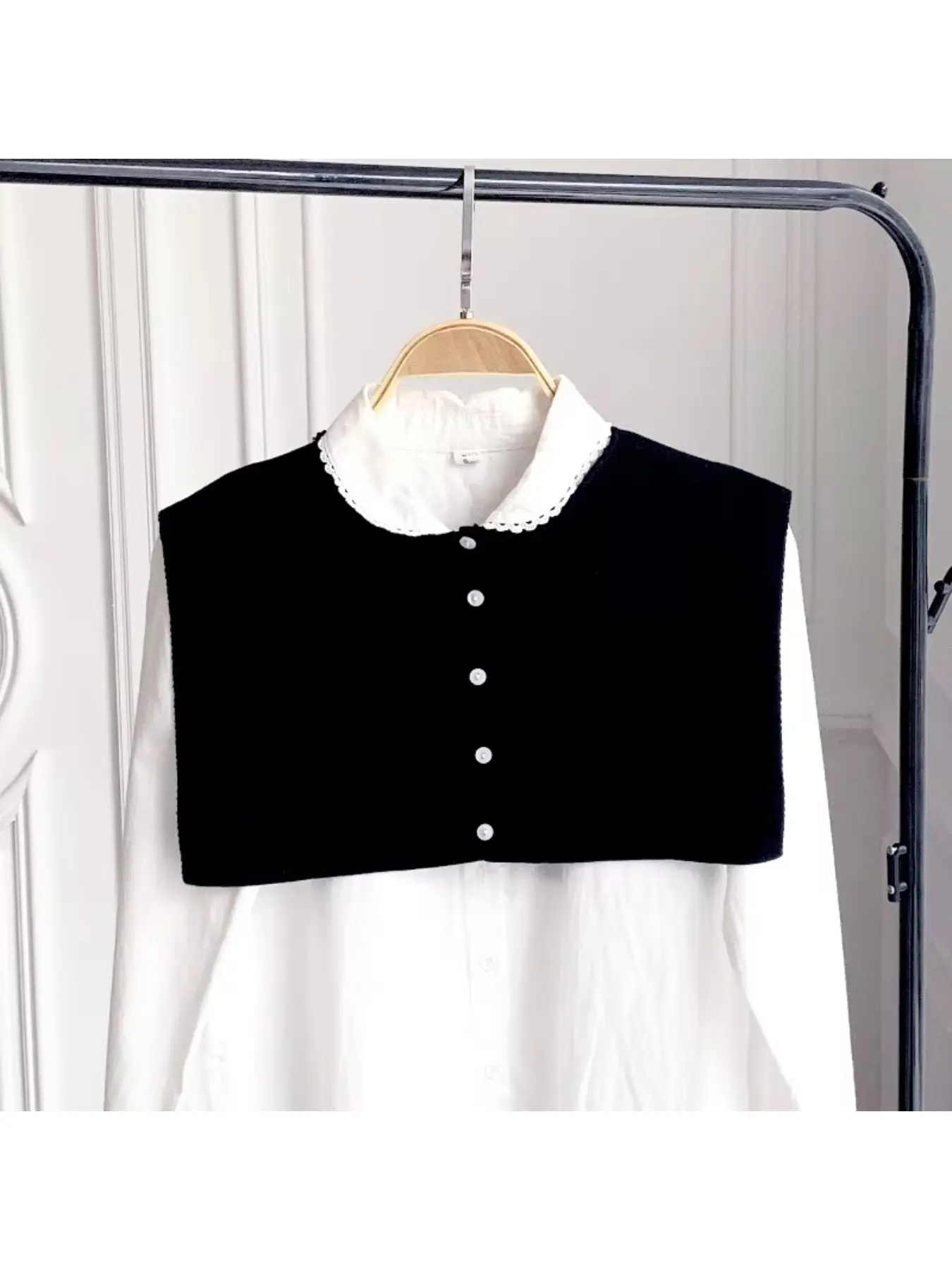 Autumn and winter shoulder-knitted wool shawl fake collar scarf fashionable sun-protection buttoned vest cape