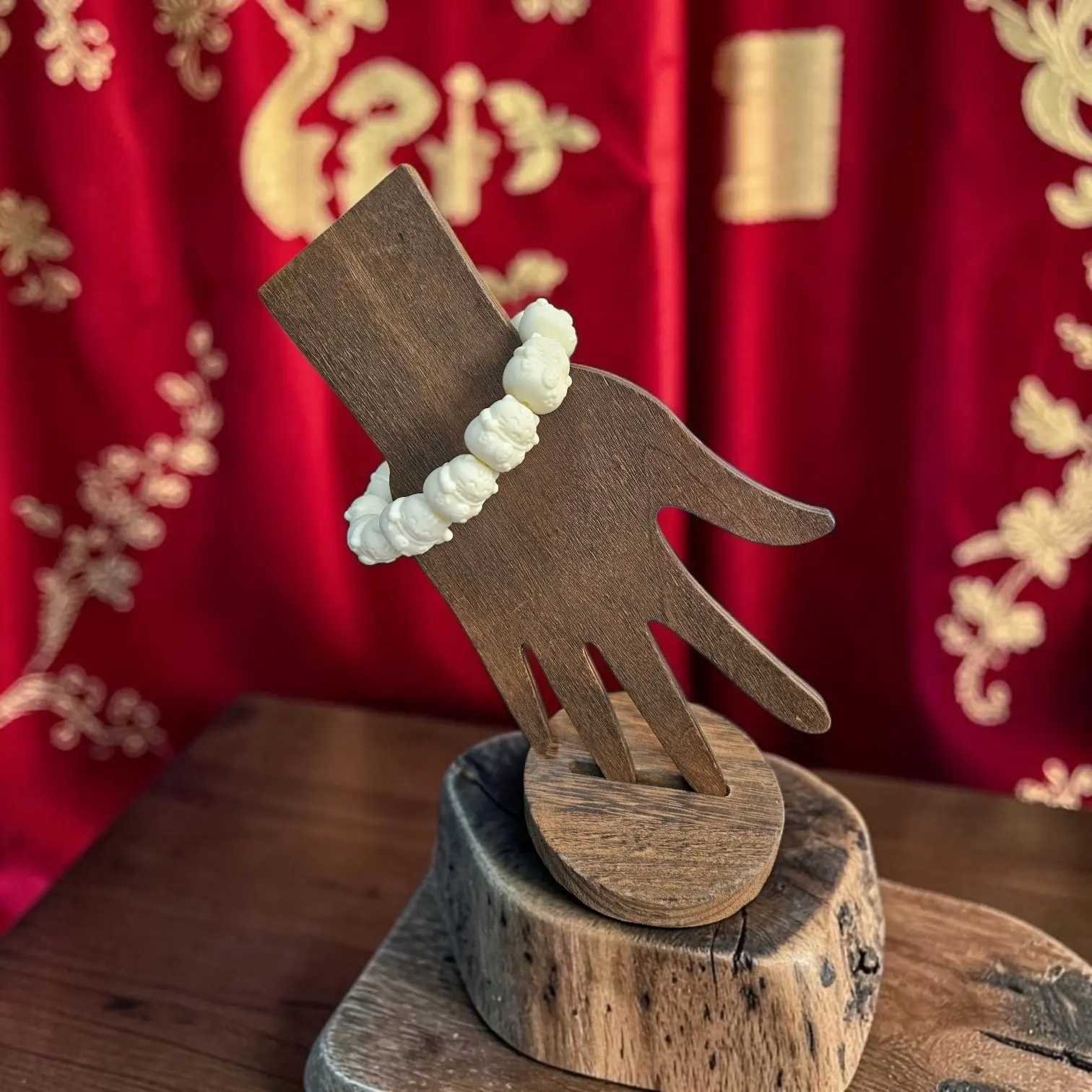 Lucky Cat Ivory Nut Bracelet