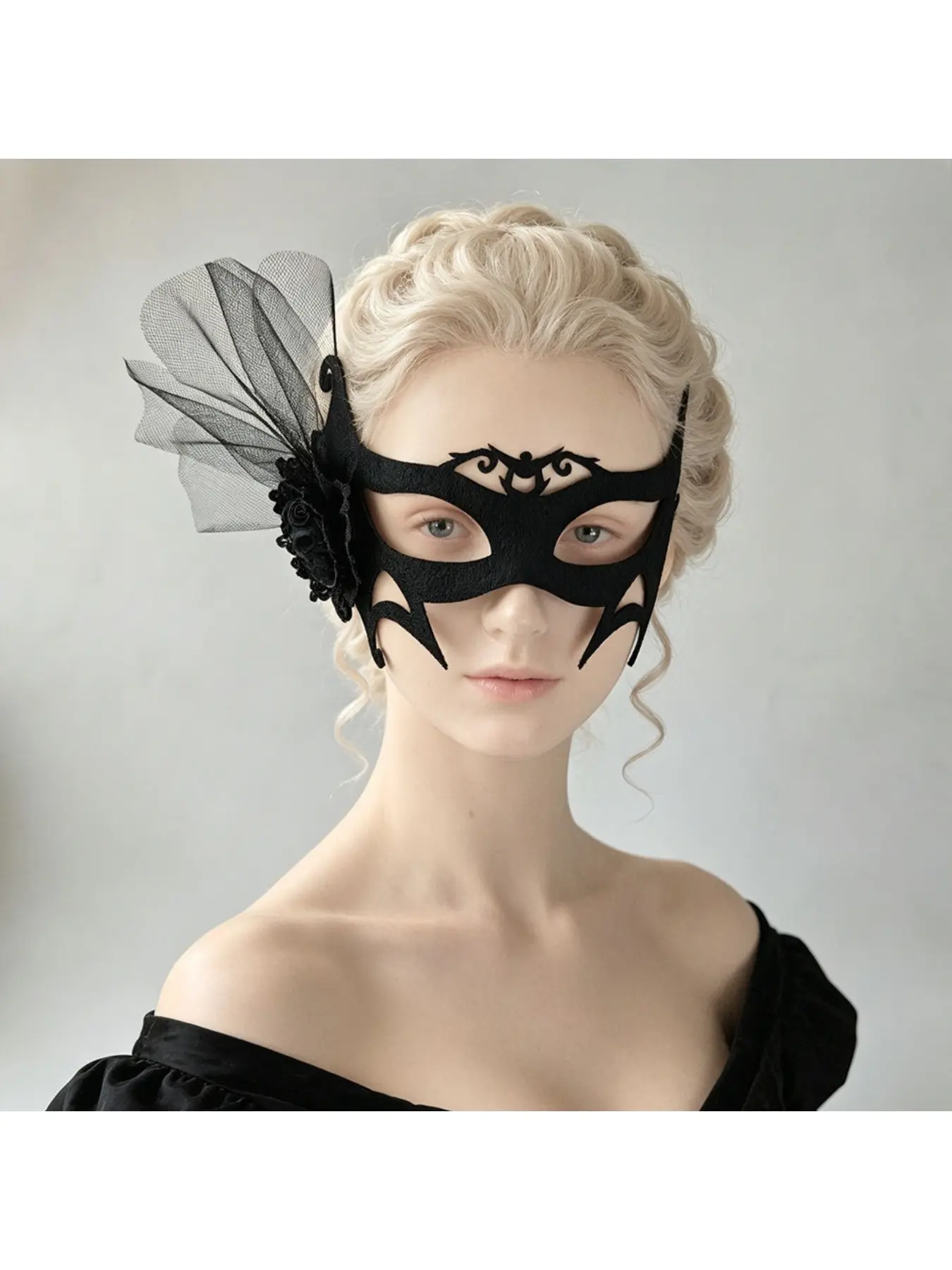 Black rose skull half-face mask with lace eye cover for men and women's masquerade ball