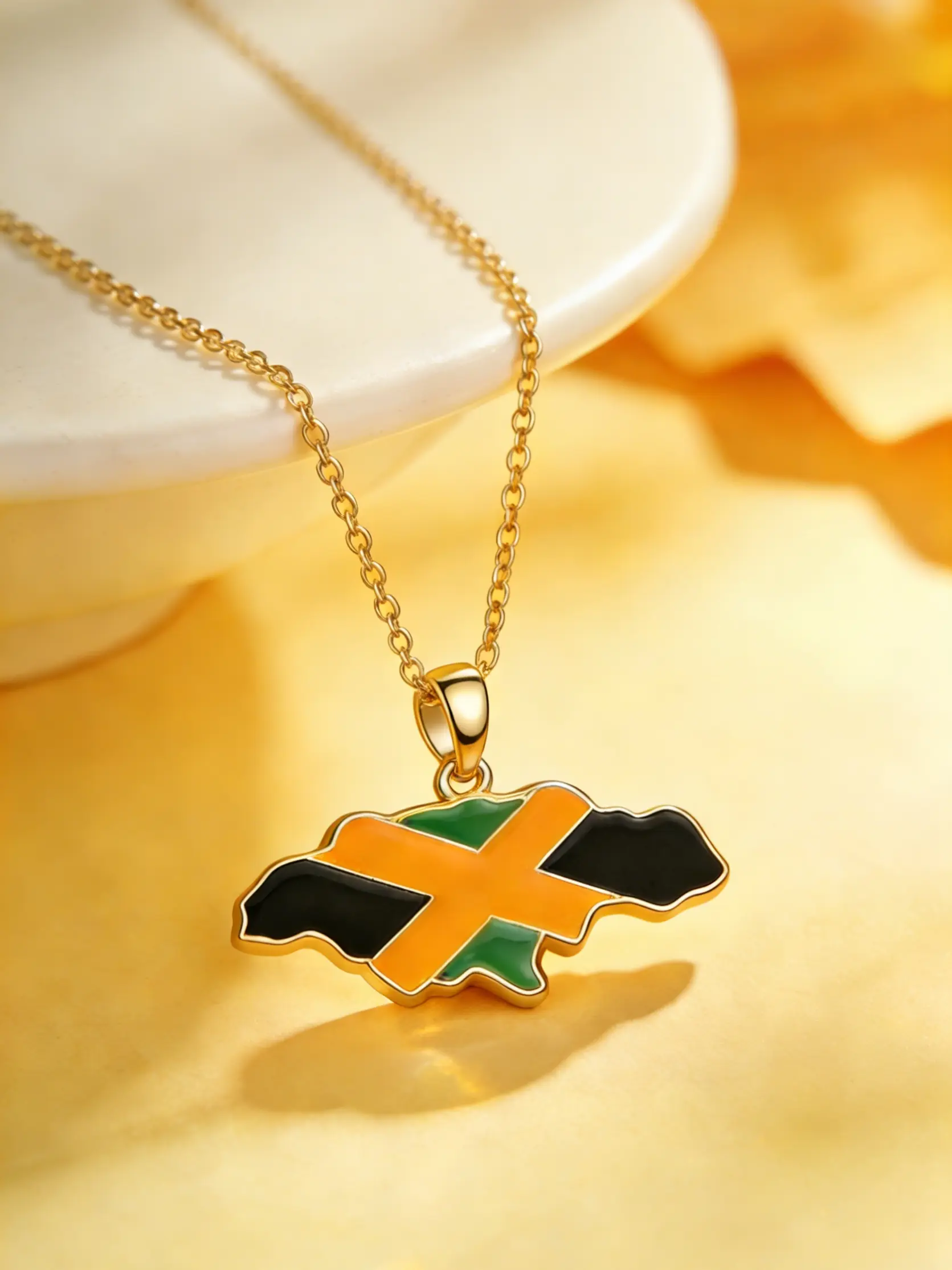 Fashion African Jamaica Map Pendant Necklace, Minimalist Chain, Minimalist Necklaces, Costume Necklaces, Geometric Charm Jewelry for Women, Unisex Map Pendant, Versatile Accessory, Alloy Necklace