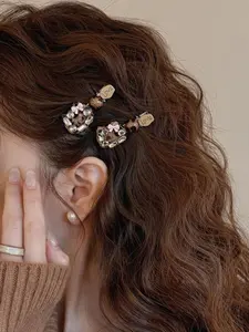 Sweet Heart Rhinestone Leopard Print Cat Hair Clip for Women, New 2026 High-End Headwear, Duckbill Side Clip, Bangs Holder