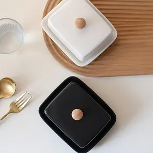 Square Ceramic Butter Dish with Lid, Fashionable Sealed Cheese Storage Box, Food Storage Containers, Perfect for Kitchen and Restaurant, Great Gift for New Homeowners