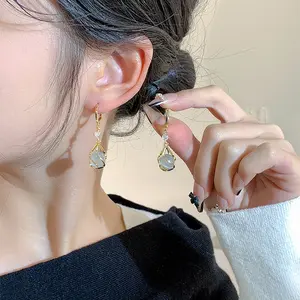 Shiny 925 silver-plated earrings, new cat stone earrings with a sweet design,DDES0243  water drop pendant, long earrings, fashionable ear accessories, 14K gold-plated