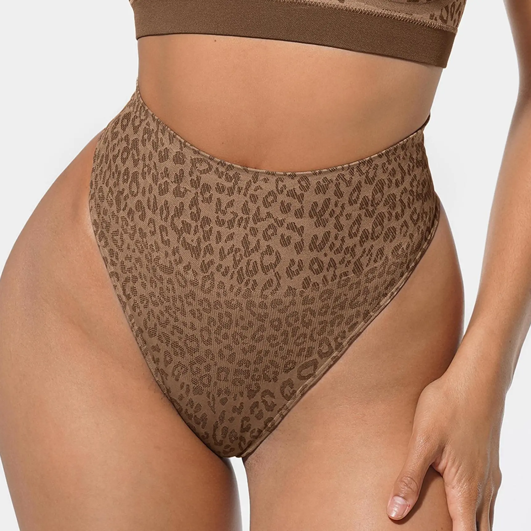 FeelinGirl #live Leopard Print High Waisted Thong - Seamless Panty with All-Day Comfort