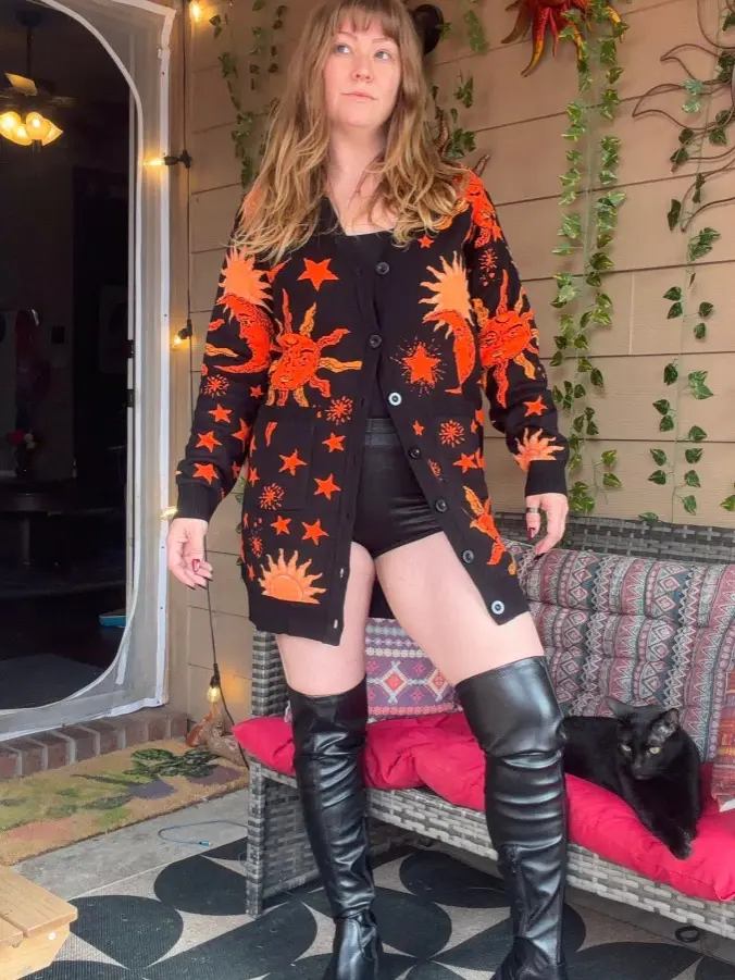 New Rune + Altar Whimsigoth 90s Celestial Black + Rust Boyfriend Sweater