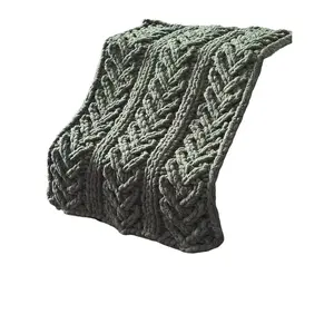 Chunky Knit Heart Cable Throw Blanket