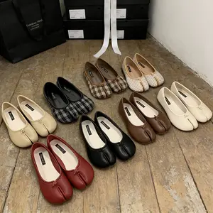 Retro Split-Toe Loafers for Women Comfy Flat Shoes Soft Casual Street Style Sneakers in Brown Black Red Beige Yellow Checkered & Polka Dot Patterns Footwear Chic Flats Flatform Round Toe Daily
