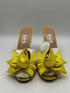 Pre-owned GUCCI Shawana Satin Rose flower Heels 38