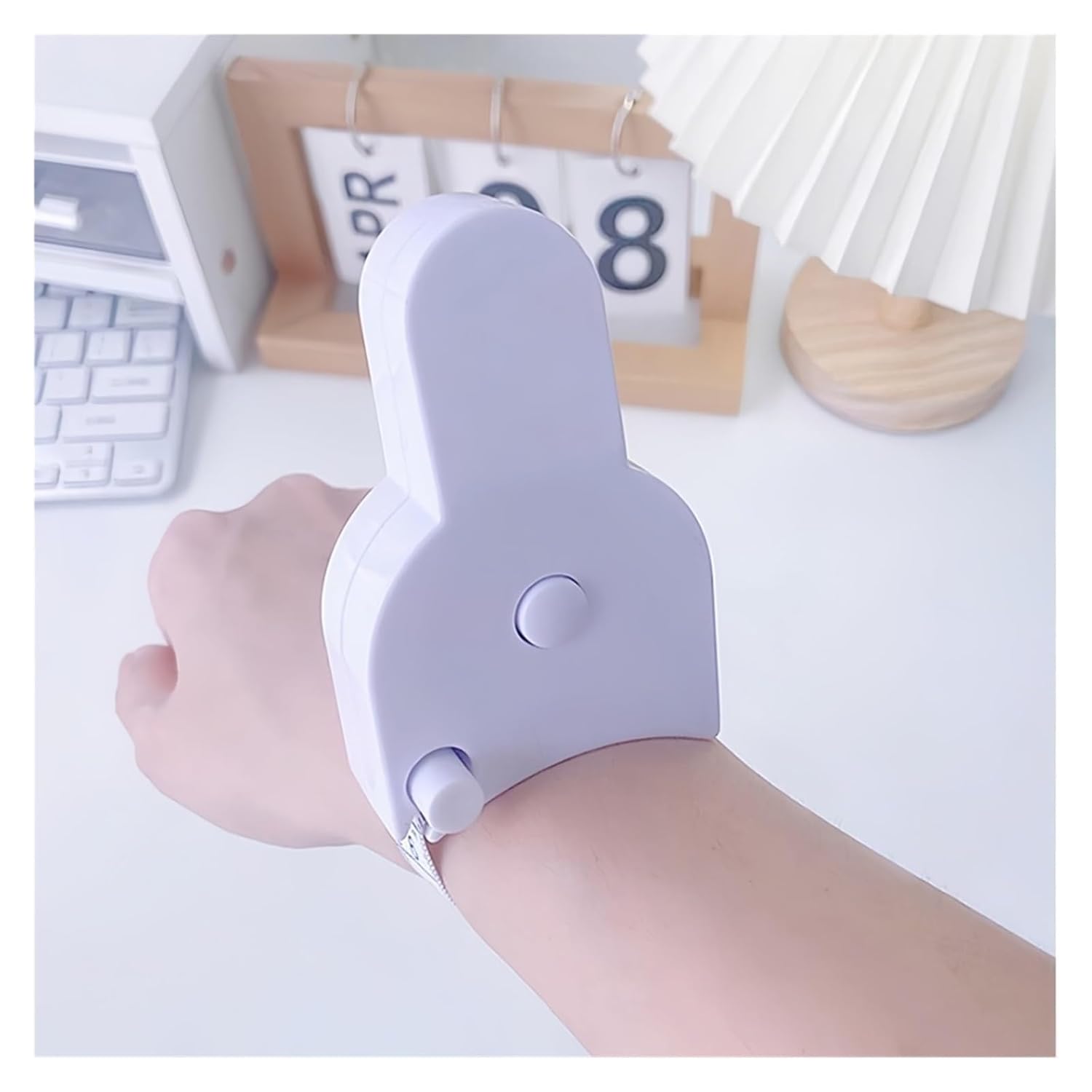 LZDJTQ Retractable Flexible Body Measurement Tape 60 Inch / 150cm 2-Sided with Accurate Lock Pin and Push Button for Waist Hip Arm Leg Fitness & Sewing