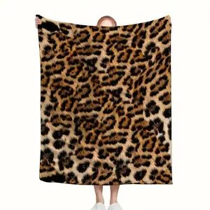 1 Piece College Style Reversible Leopard Print Flannel Blanket - 100% Polyester Fiber, 250-300g/m² All-Season Knitted Bedding, Digital Print Fantasy Theme, Red Retro Design Suitable for Sofa, Bed, and Travel Camping
