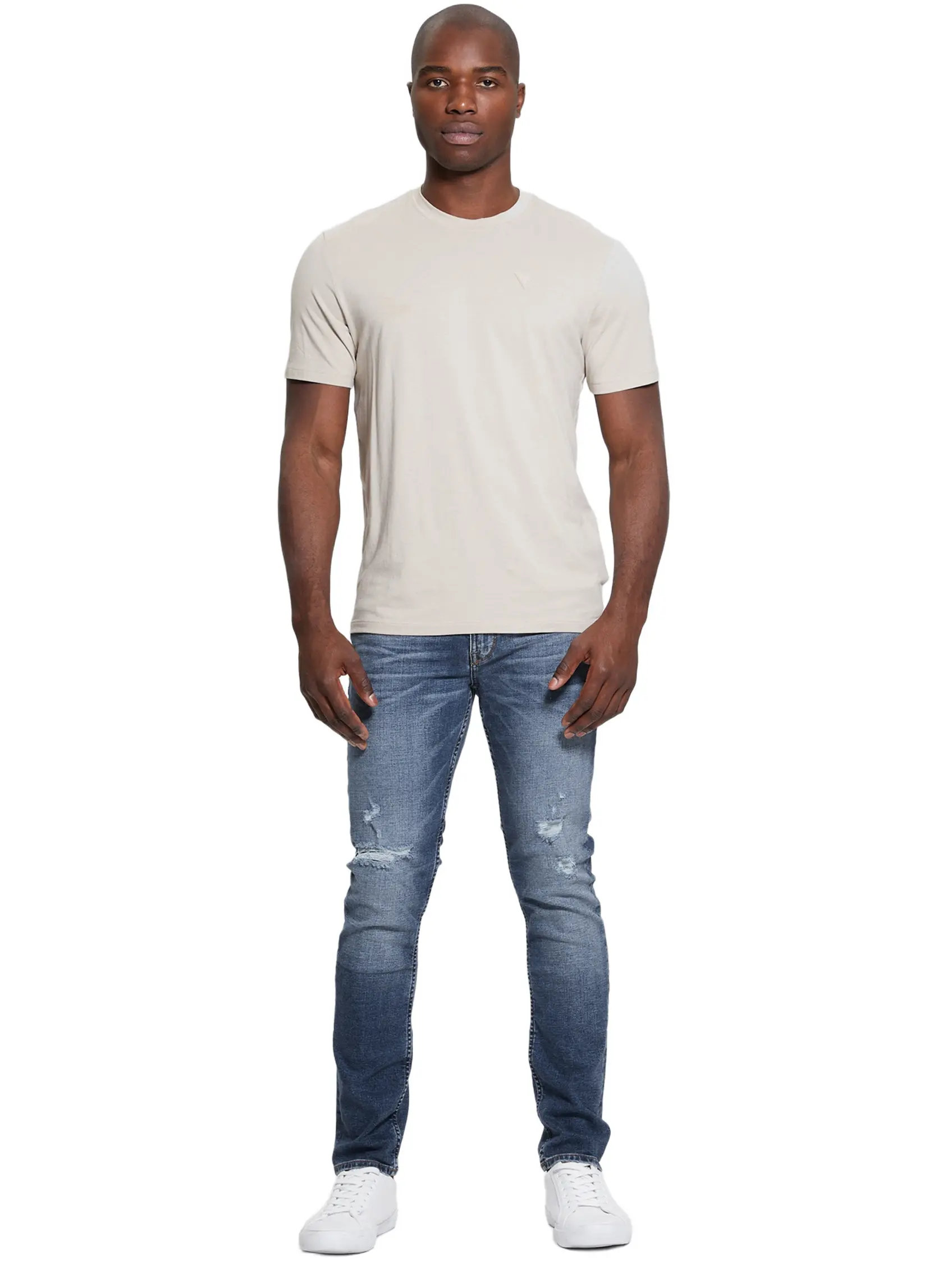 GUESS Male Finnley Distressed Tapered Jeans