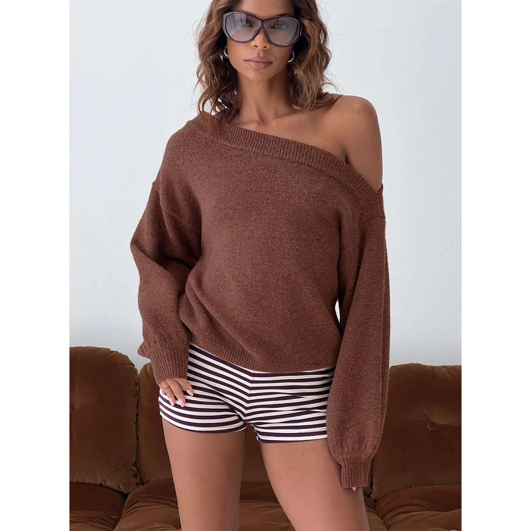 Noble Off The Shoulder Sweater Chocolate