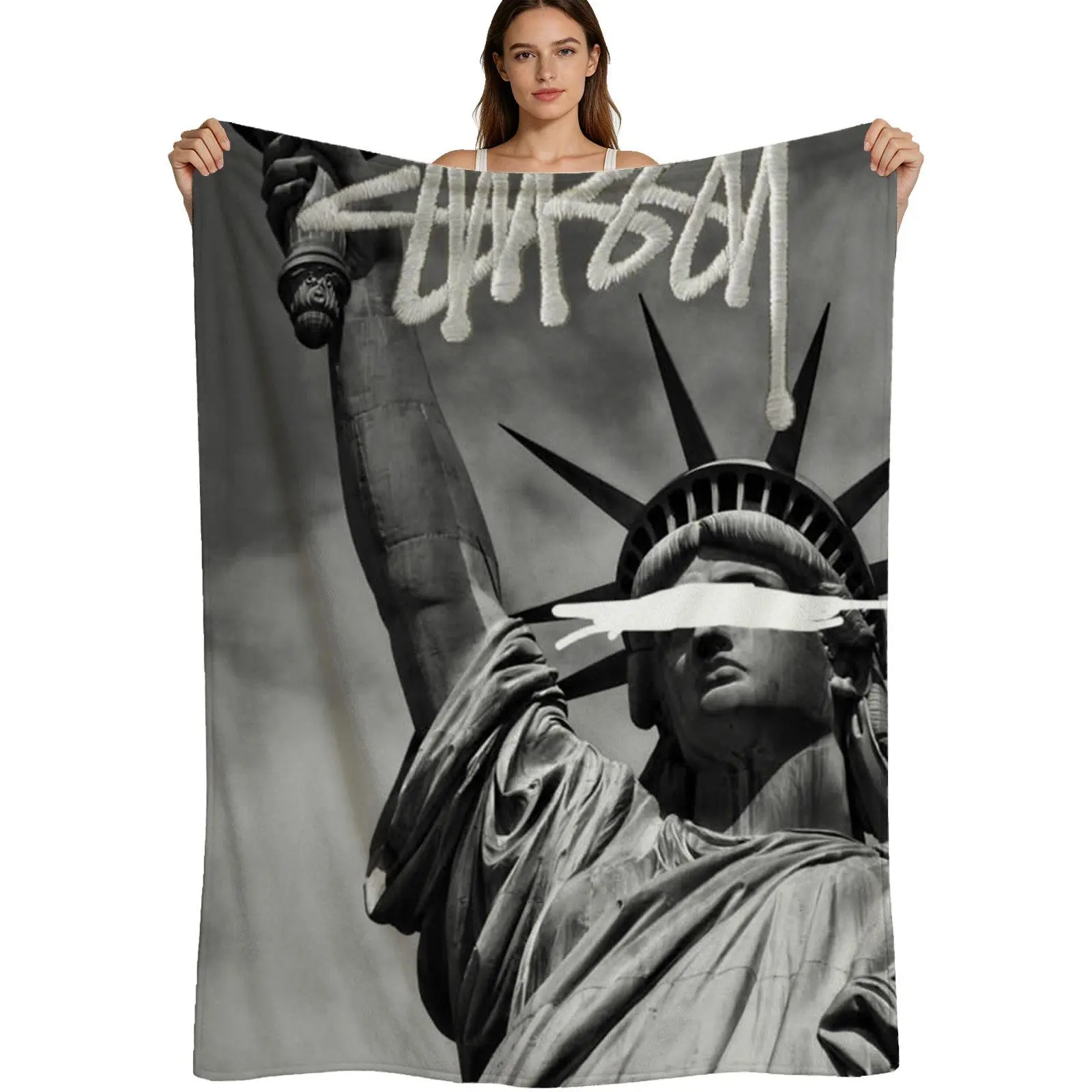Streetwear Style Warm Flannel Blanket - Statue Of Liberty Graffiti Art Design, Soft Plush Fabric With Detailed Print, For Urban Decor & Home Lounge Use, 4 Multi-Size Options Single Pack