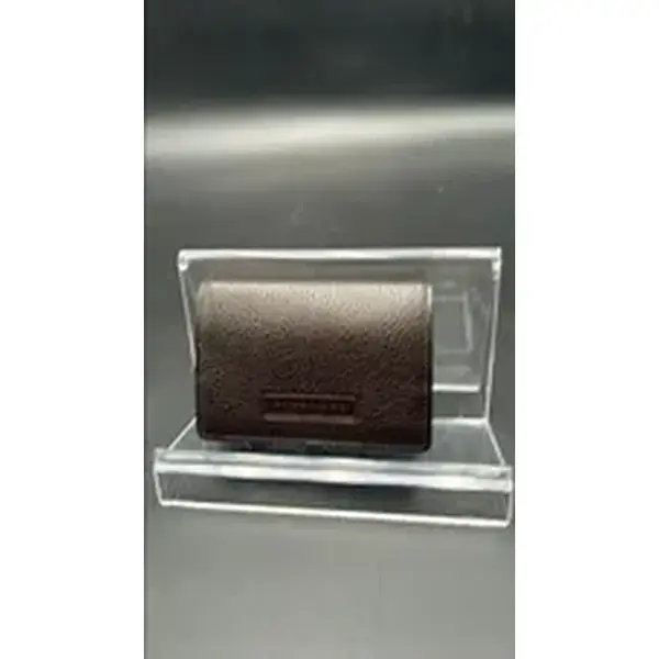 Pre-owned Leather Luxury Bags & Accessories Burberry Pebbled Folding Card Case, Brown Date Code: NODC08042602. Entrupy ID: 3YJ7HTD.