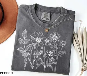 Comfort Colors Vintage Pressed Flowers Shirt, Boho Cottagecore T-Shirt, Botanical Floral Tee, Wildflowers T-Shirt, Gift for Gardener, Aesthetic Nature Graphic Top, Retro Meadow Flower Shirt, Heritage Botanical Tee
