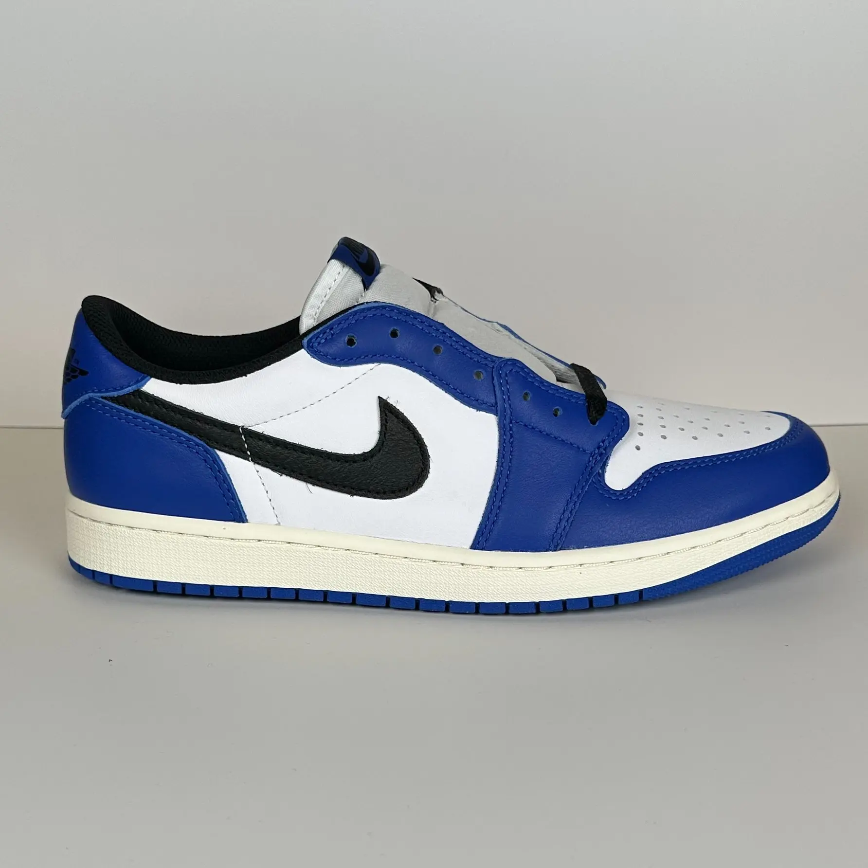 Pre-Owned Nike Air Jordan 1 Low OG Game Royal Basketball Shoes, Style Code CZ0790-140, Basketballshoes