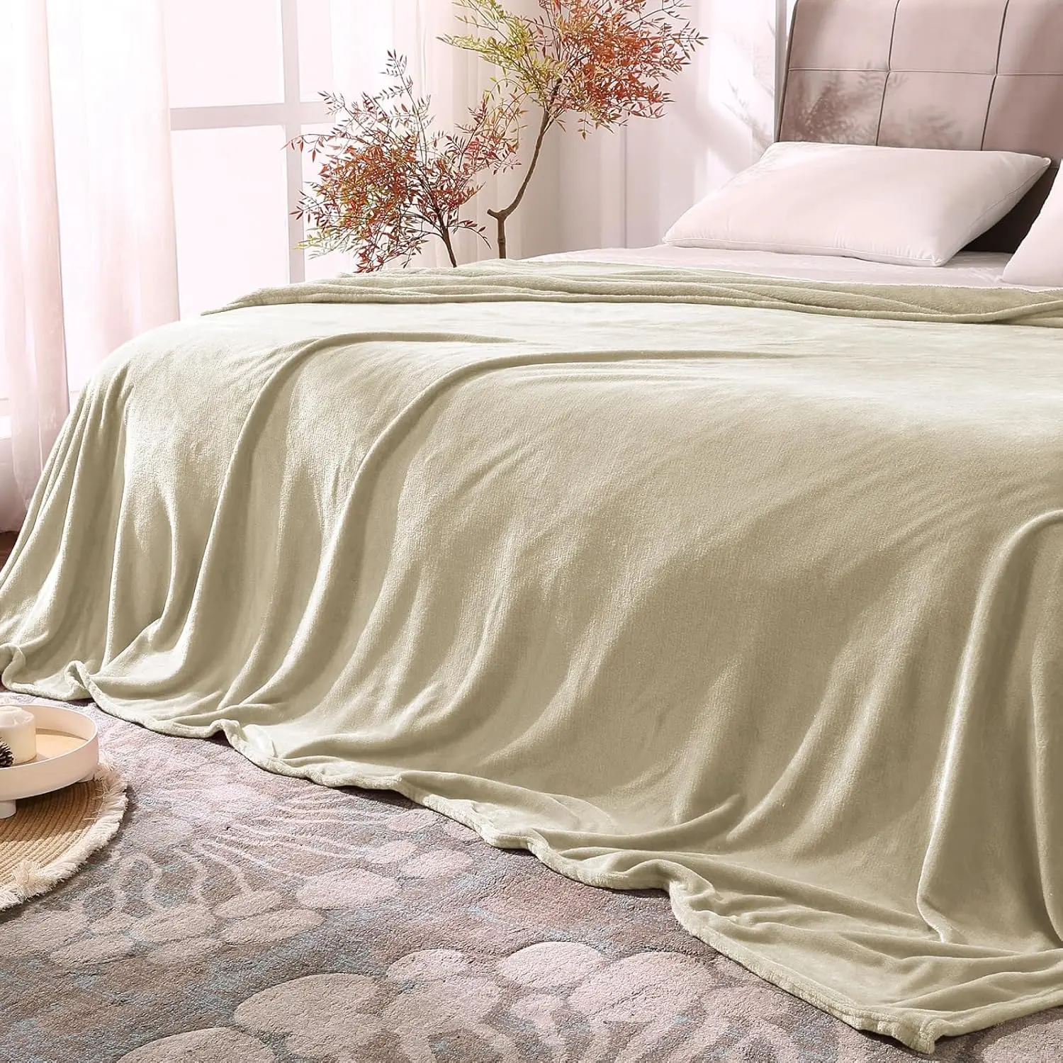 Luxury Bed King Size Plush Fuzzy Blanket - 108x90 in, Super Warm, Lightweight, Multi-Season Linen Throw