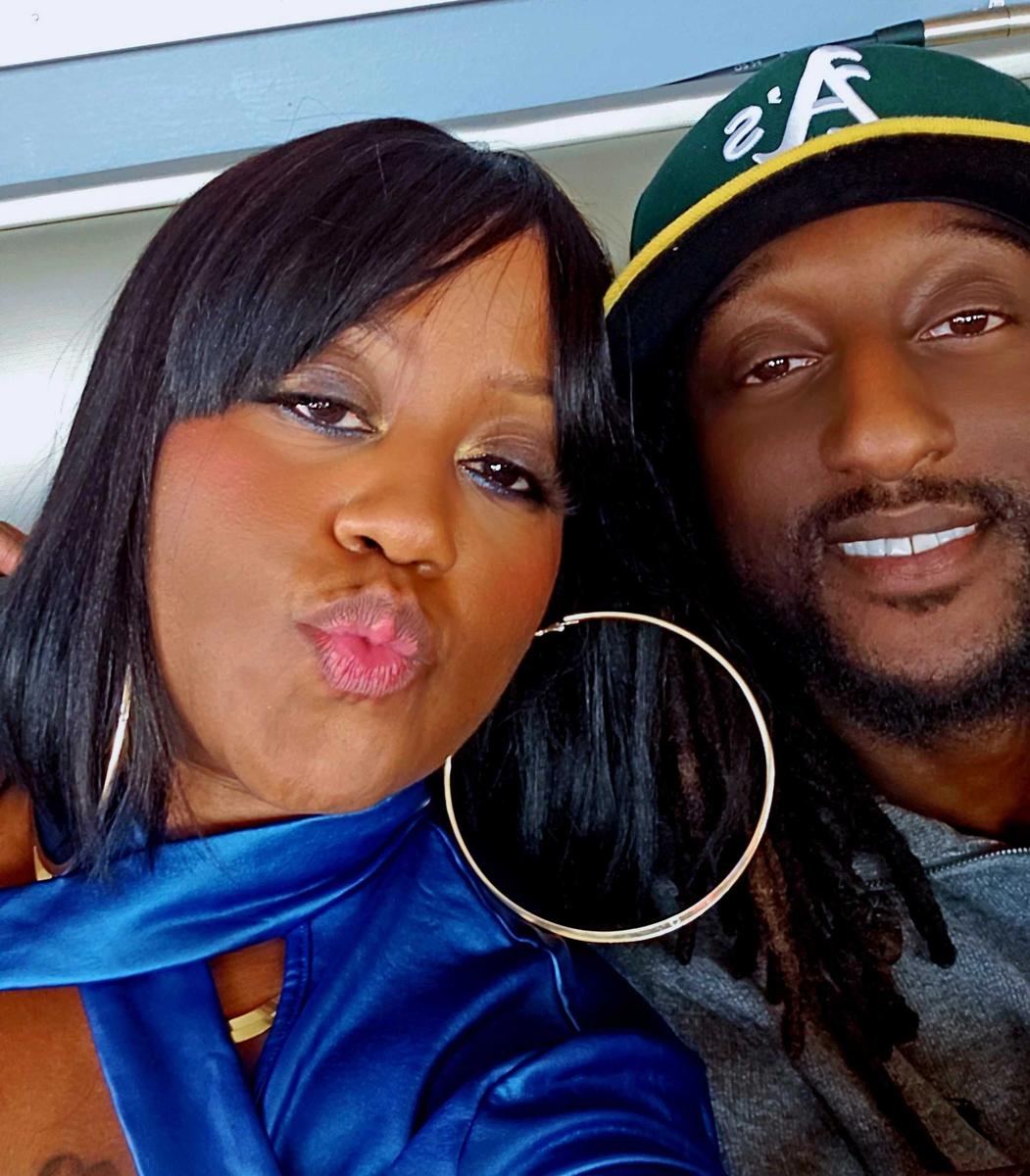 Item: Natural Black, 10 inches