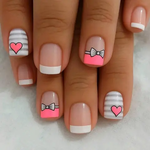 Set of 24 Short Square Fake Nails Press Ons, Striped Design with Bow Heart, Includes Jelly Glue and Nail File, Perfect for Valentine's Day Party