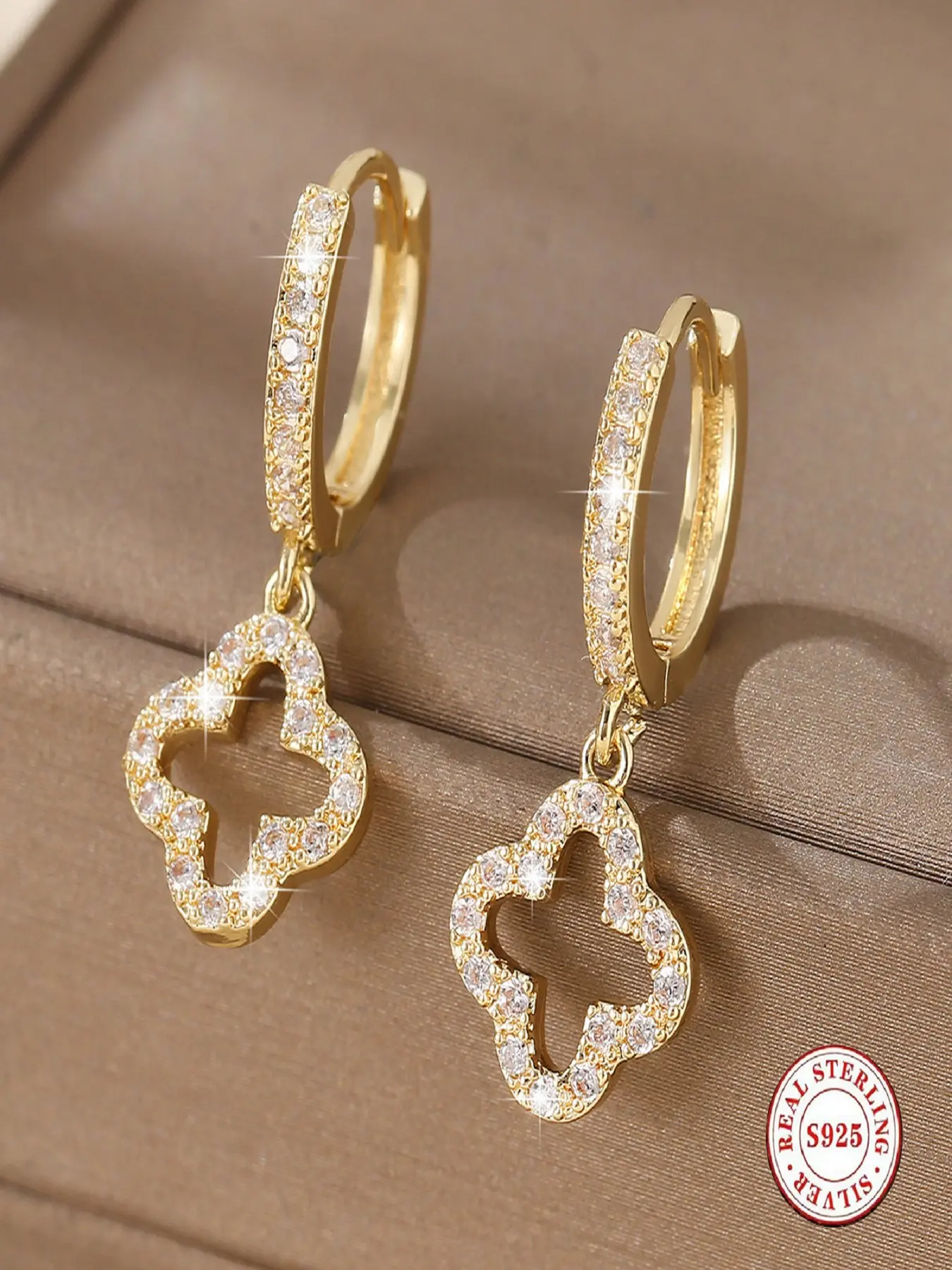 S925 Sterling Silver Four-Leaf Clover Dangle Earrings, Dangling Earrings; Women's Full Zircon Circle Earrings, Zirconia Hoop Shape Earrings; Luxury Wedding and Party Jewelry High Quality Statement Earrings
