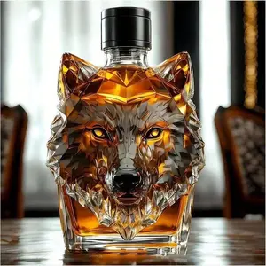 A wolf-shaped whisky bottle decoration, an empty whisky bottle, bar decoration, whisky lover, gift for father, tableware