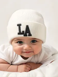 Newborn Knit Hat with Letter Embroidery, Warm Winter Beanie for Infants, Suitable for Outdoor Use, Casual Style for Daily Commute