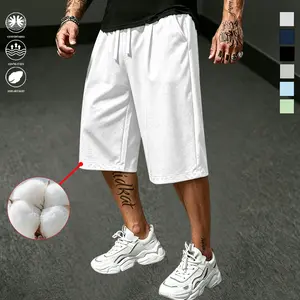 Men’s casual shorts — slightly stretchy fabric suitable for everyday wear in all seasons, with pockets including a rear pocket; loose fit with a seven-eighths length that is neat yet comfortable; ideal for commuting, street casual looks, and more. Men’s s