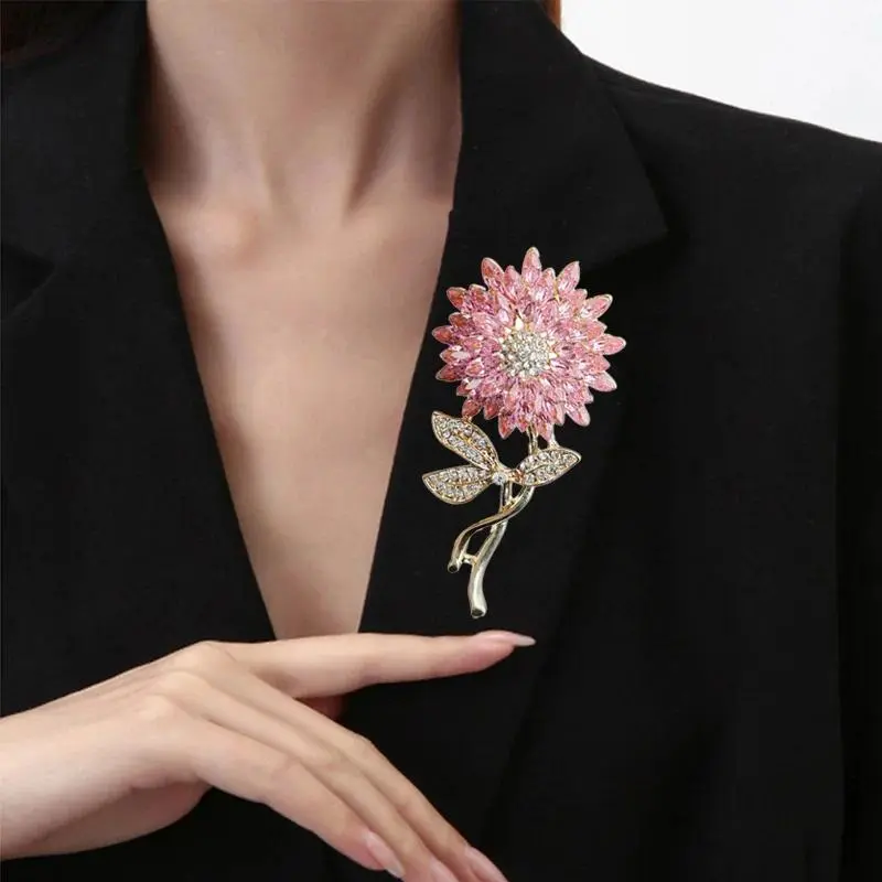 Diamond-inlaid Sunflower Brooch Universal Three-dimensional Exquisite Sunflower Alloy Buckle Pin Backpack Scarf Accessory Brooch