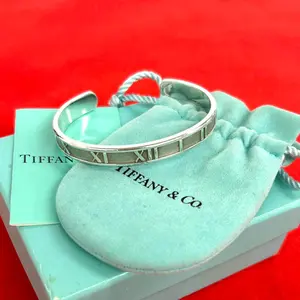 Pre-owned Tiffany & Co. Sterling Silver 925 (Ag925) Small Leather Goods Tiffany&Co. Atlas Silver925 Bangle