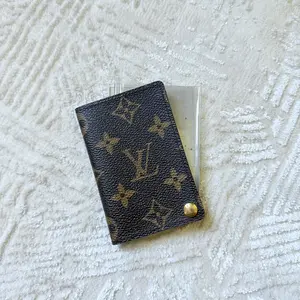 Pre-owned Louis Vuitton Made in France Card Holder MONOGRAM wallet Classic Monogram Design with Gold Accents