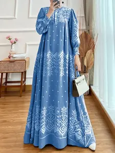 Women's Casual Dress, Round Neck Nine-Quarter Sleeve Position Print Half Button Design, Suitable for Daily Outings