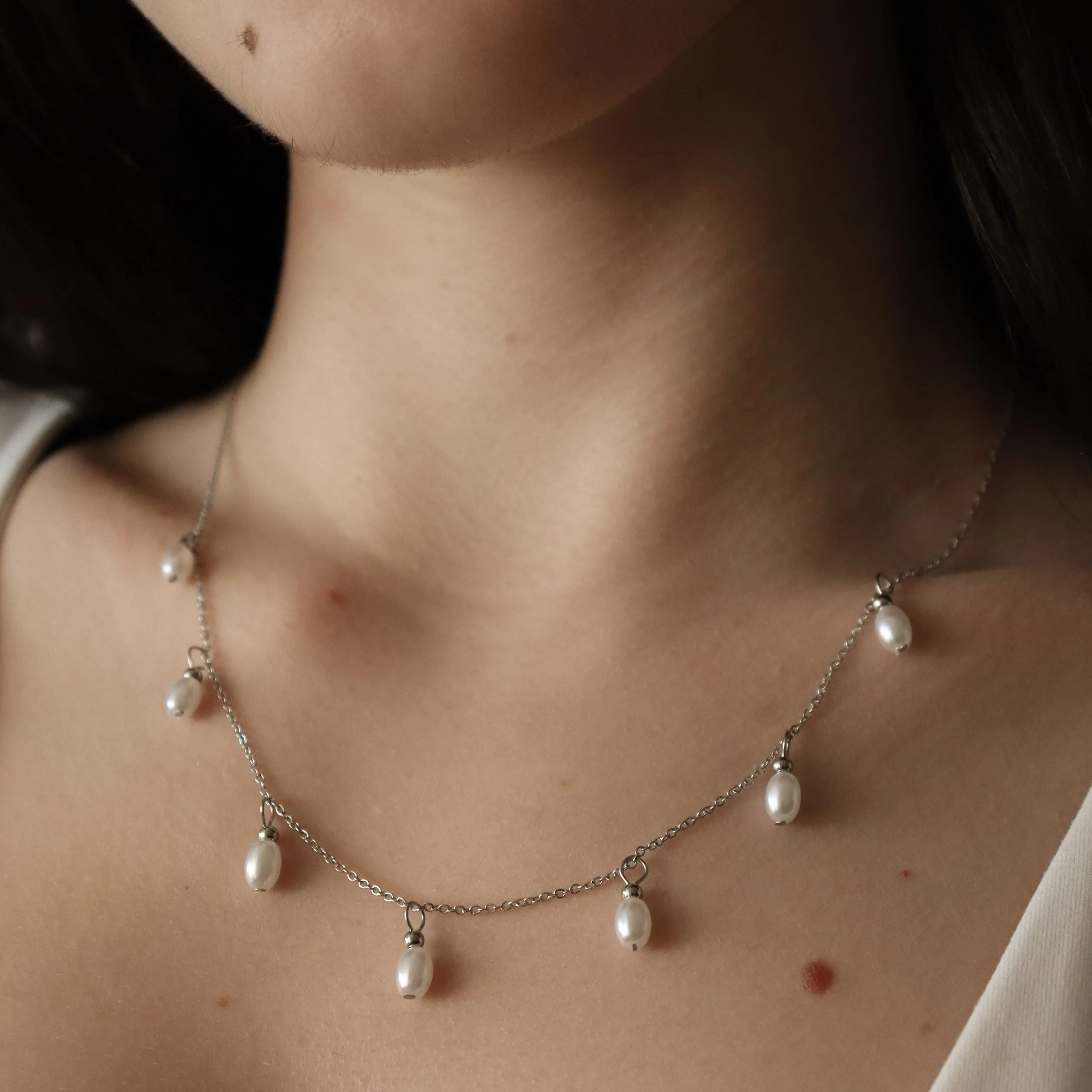 Lily Freshwater Pearl Necklace for Women - Elegant and Stylish, Handmade from Gold