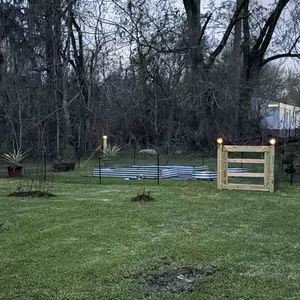 VEVOR Hardware Cloth, TikTokShopBlackFriday, 48'' x 100' Galvanized Wire Mesh Roll, 19 Gauge Chicken Wire Fence Roll, Vinyl Coating Metal Wire Mesh for Chicken Coop Barrier, Rabbit Snake Fences, Poultry Enclosures