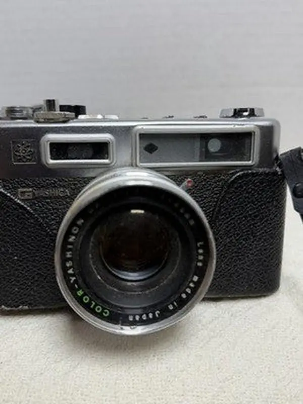 Vintage Yashica Electro 35 GSN 35mm Rangefinder Film Camera – Made in Japan