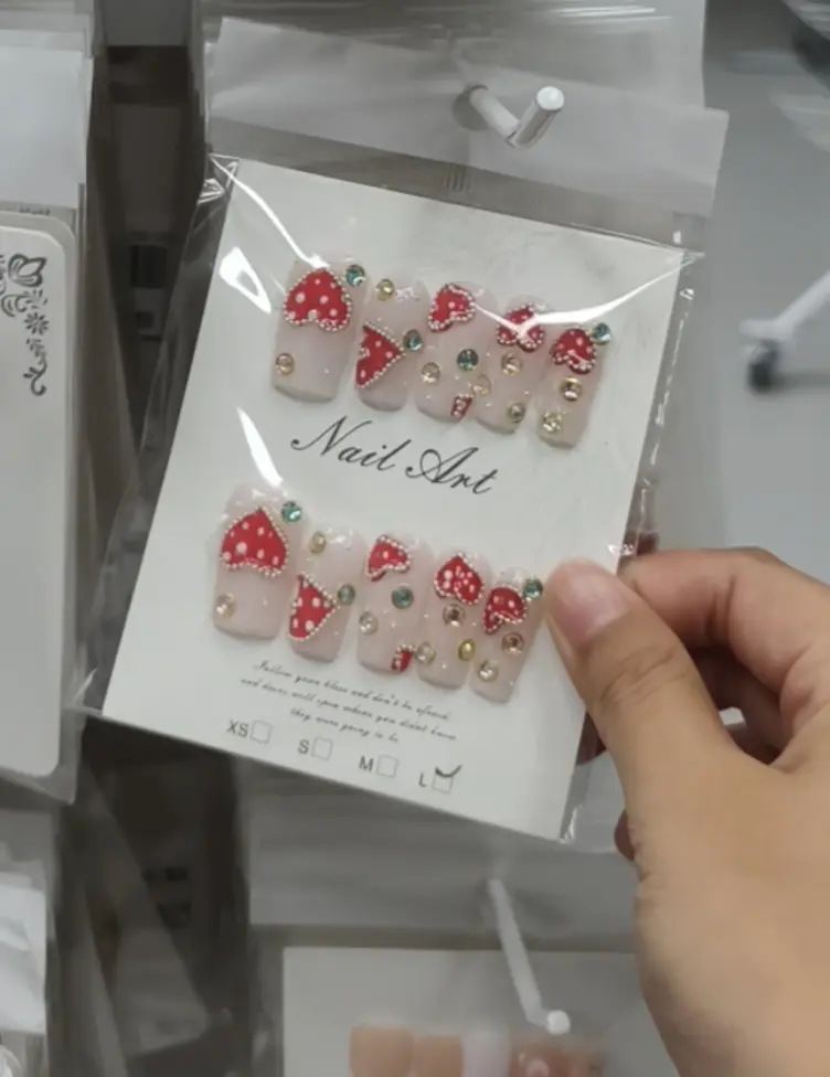 Amy(16952)gc.20.99 dollars for 4 sets beautiful  nails.