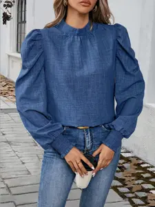 A women's blue puff sleeve high-necked retro shirt blouse, court-style loose and slim long-sleeved top, suitable for autumn and winter, suitable for daily commuting, shopping, coffee shop visits, etc.