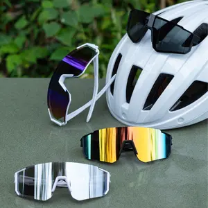 Cool protective goggles, cycling sunglasses with a futuristic technology feel, versatile windproof, sandproof, and UV-protective ski goggles