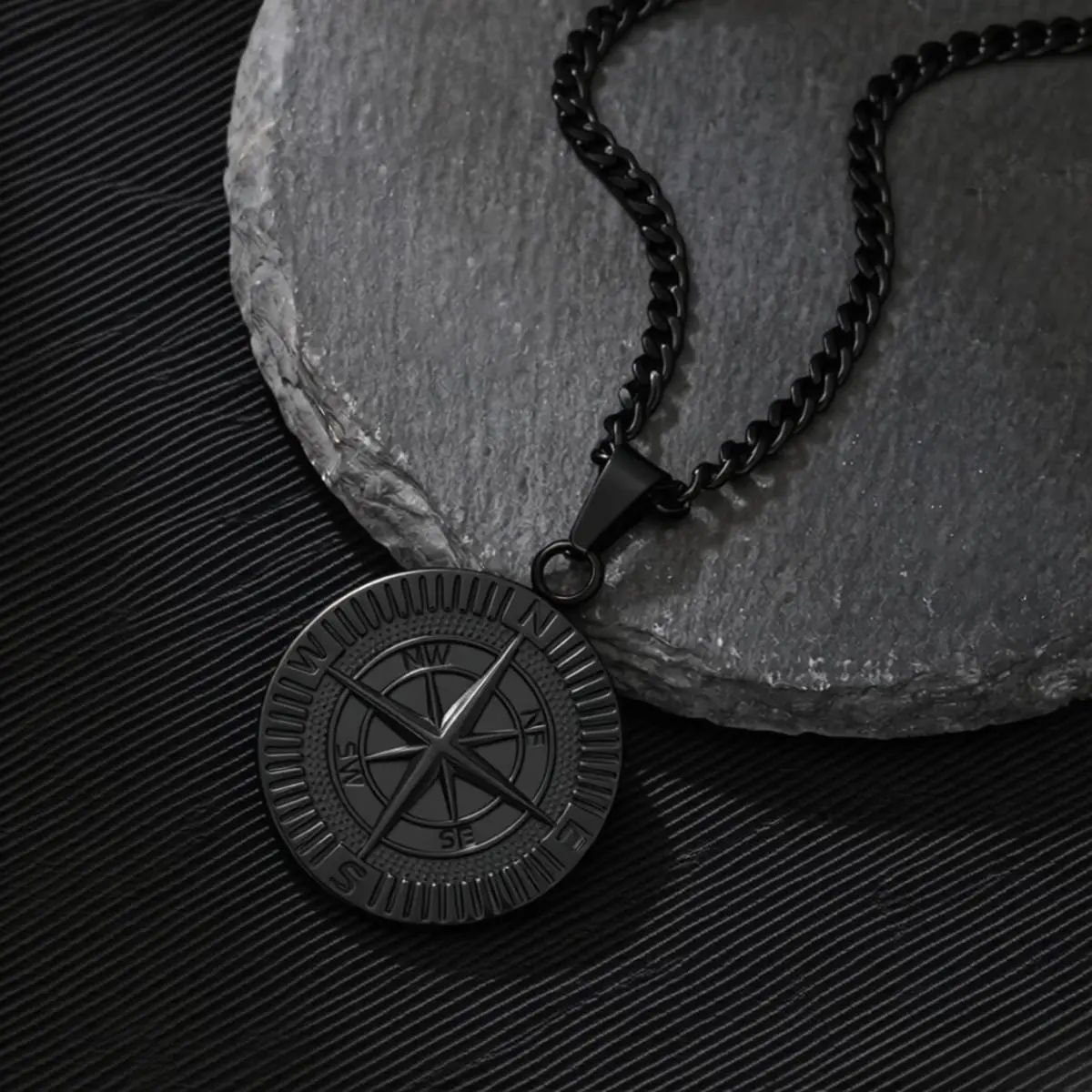 Stainless Steel Compass Necklace - Unisex Solid Cuban Link Chains Pendant, Glossy Fade-Proof Punk Streetwear Jewelry, Skin-Friendly Daily Accessory for Men, Graduation, Casual, Coin Necklaces, Metalhead Style, Music Festivals, Party, Symbolizes Direction,